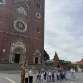Mali koraci, veliki svjetovi: putovanje kroz priče, kazalište i baštinu